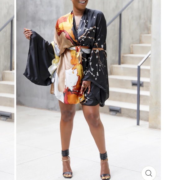 Kimono /dress- one sz fits most sm-3X - Picture 4 of 9